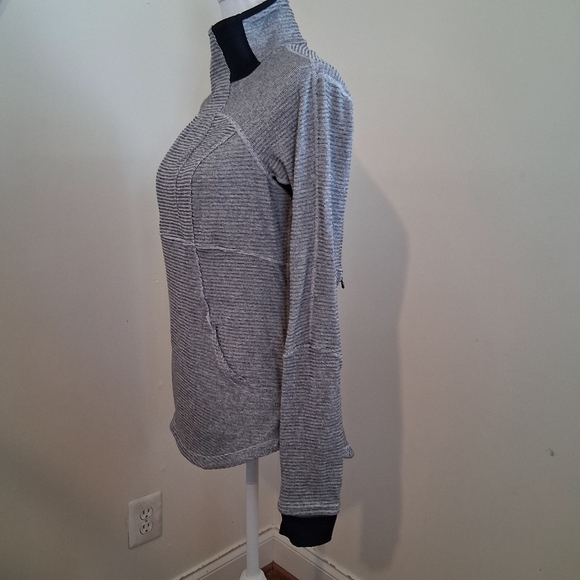 Lululemon Base Runner 1/2 Zip Heathered Herringbone Jacket Size 12 - Picture 10 of 13